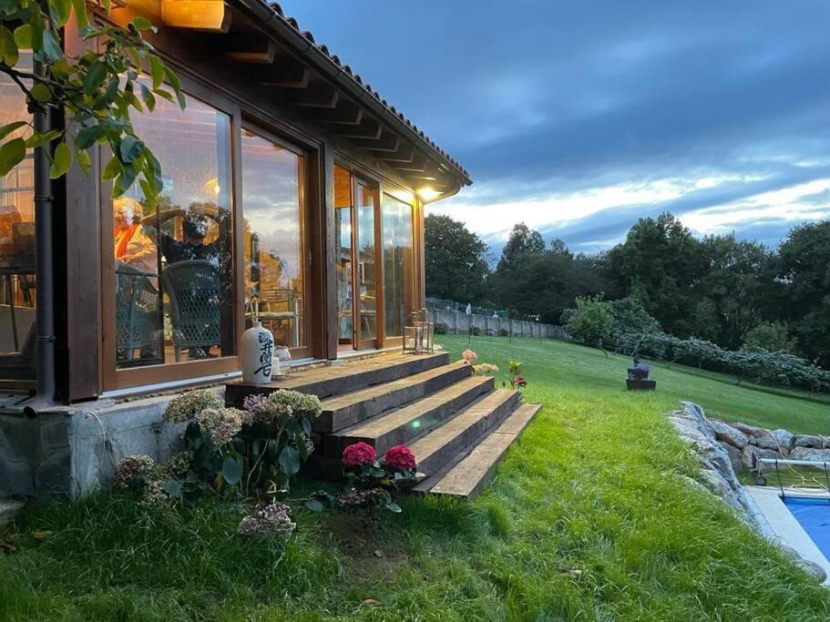 La Casona De Barganaz Βίλα Santiago Del Monte Εξωτερικό φωτογραφία