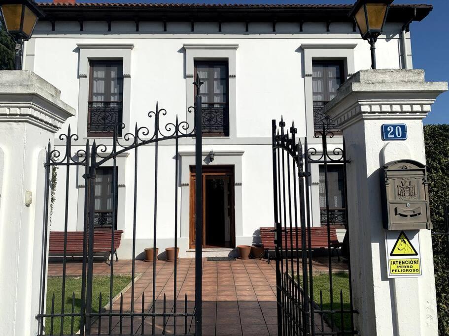 La Casona De Barganaz Βίλα Santiago Del Monte Εξωτερικό φωτογραφία